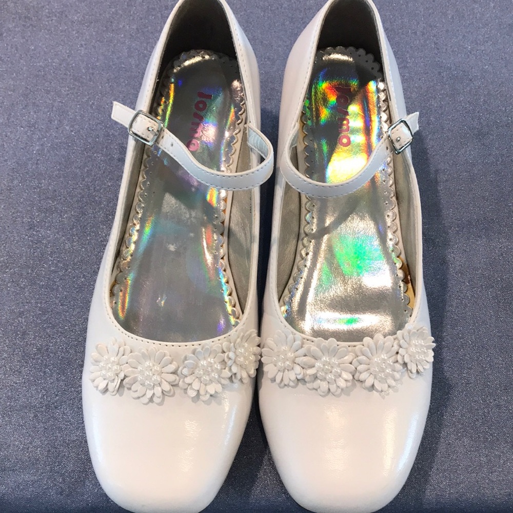 ✨White dress shoes✨